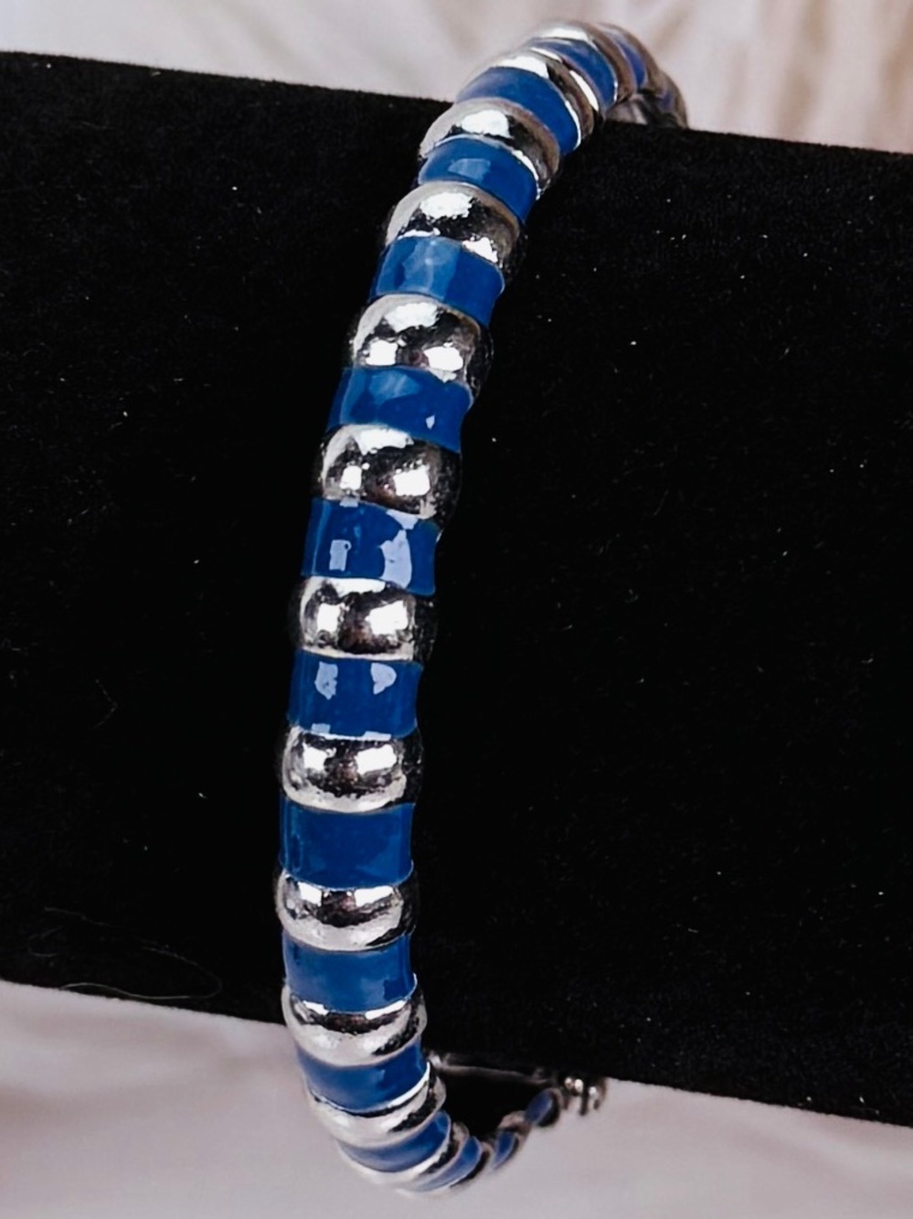 Vintage Silvertone and Blue Bangle Hinged Bracelet